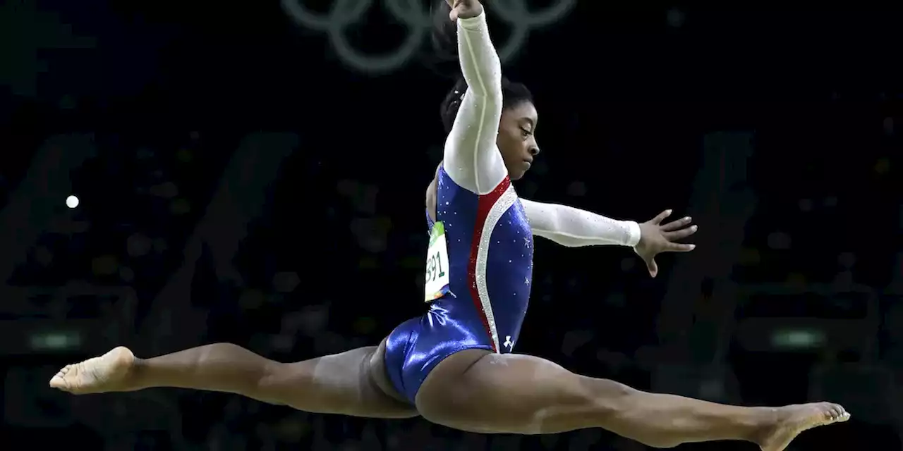 La ginnasta americana Simone Biles si è iscritta a una gara ufficiale dopo quasi due anni dall'ultima a cui aveva partecipato - Il Post