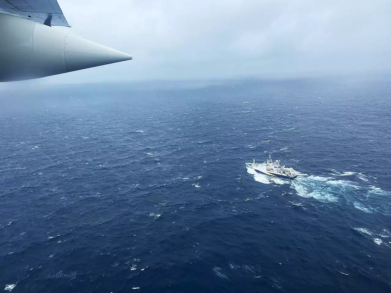 Hallan 'posibles restos humanos' entre los escombros rescatados del submarino turístico del Titanic