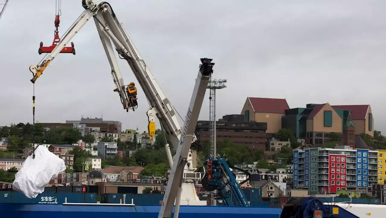 Mort des passagers du sous-marin Titan : des restes 'présumément humains' retrouvés lors des recherches