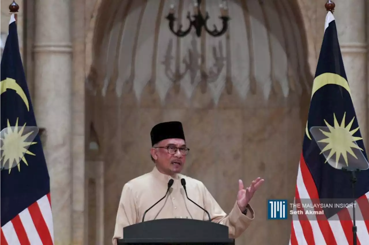 Anwar performs Aidiladha prayers at Putra Mosque | The Malaysian Insight