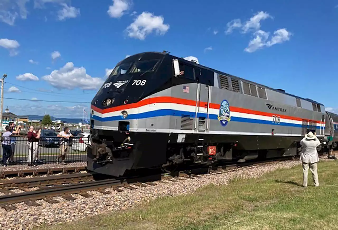 Amtrak train with 198 passengers derails after hitting truck on tracks in Southern California