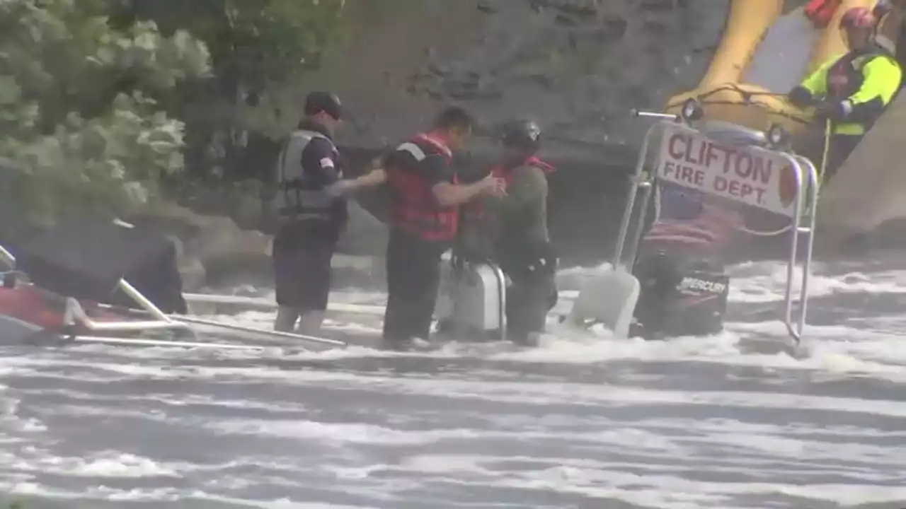 Helicopter team pulls off dramatic rescue of stranded NJ firefighters in Passaic River