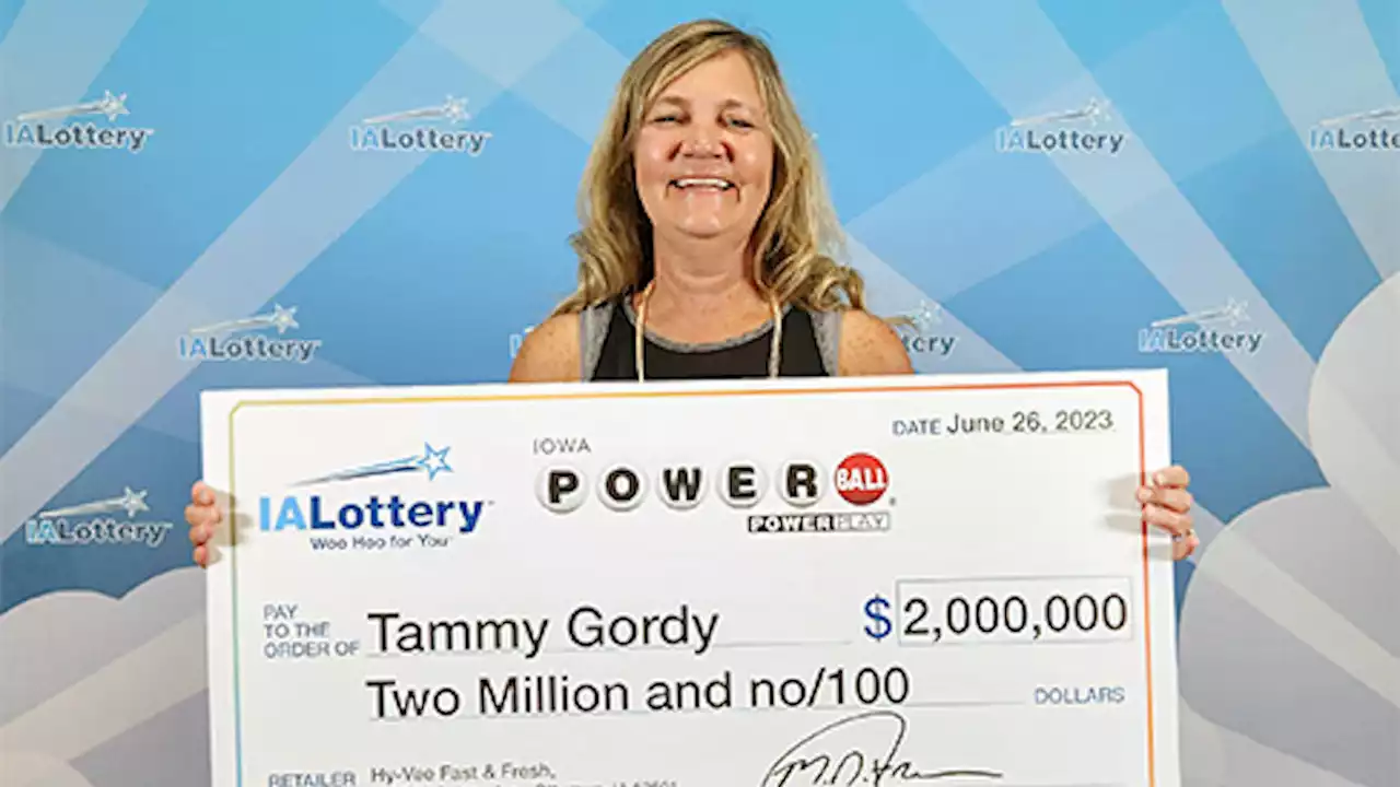 Iowa couple who lost home in tornado wins $2 million Powerball jackpot