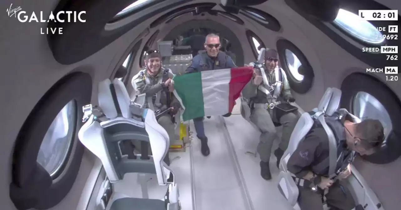 Virgin Galactic, atterrata la navetta suborbitale con i tre italiani della missione Virtute 1