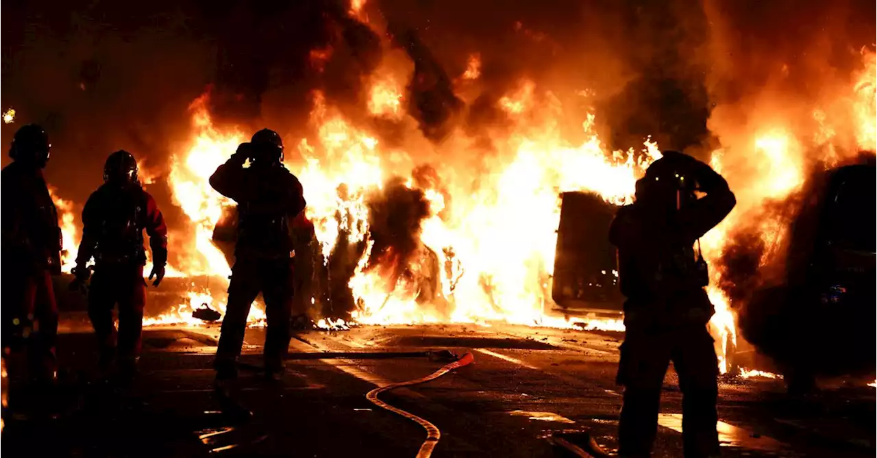 France unrest: Macron calls crisis meeting after second night of rioting