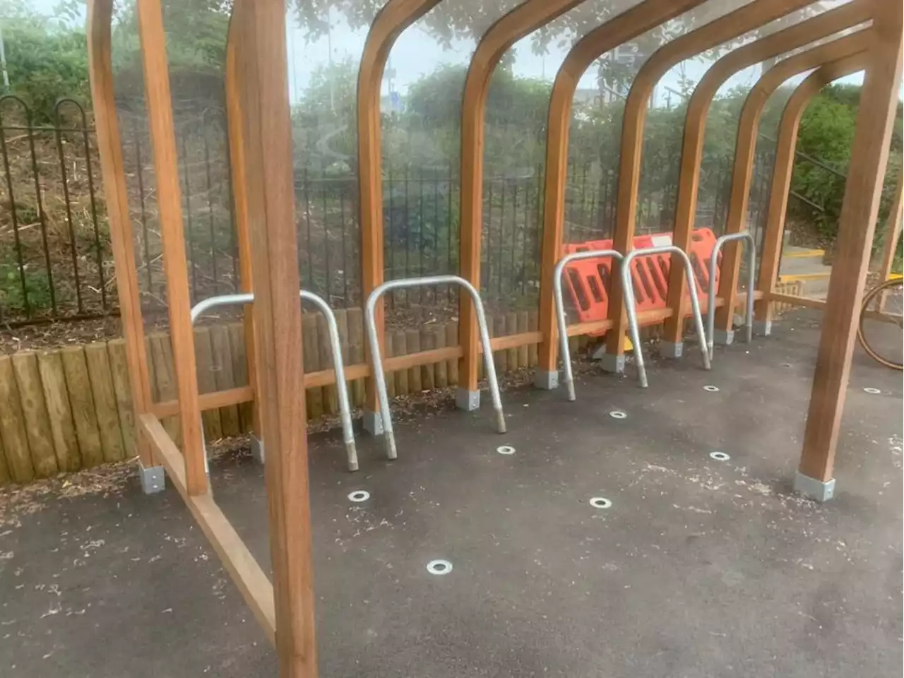 “Those are definitely middle aisle bike stands”: Cyclists raise security fears after discovering that new cycle stands at Aldi entrance can be lifted out of the ground