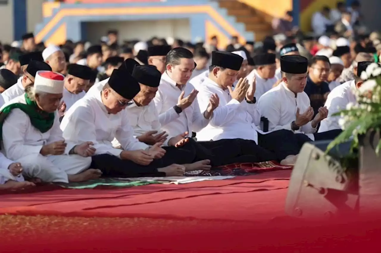 Salat Iduladha di Stadion Mandalamukti Bandung Barat, Prabowo Disambut Riuh Jemaah