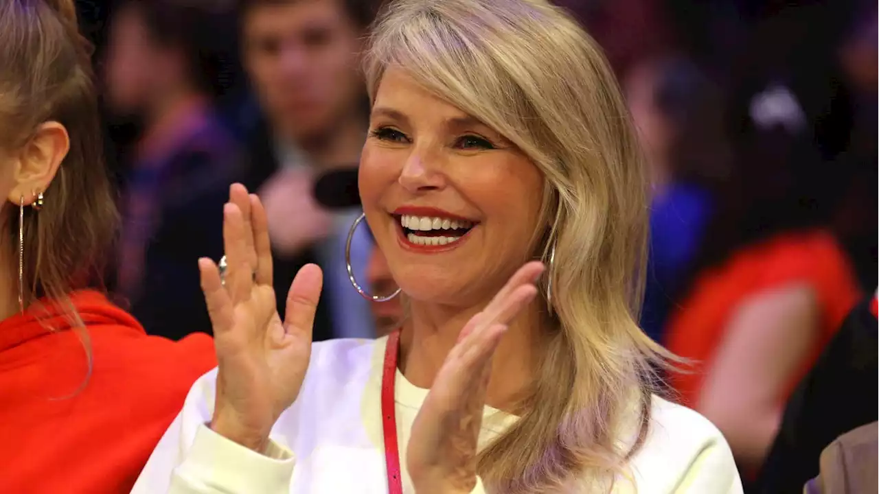 Christie Brinkley Slams Instagram’s ‘Wrinkle Brigade’