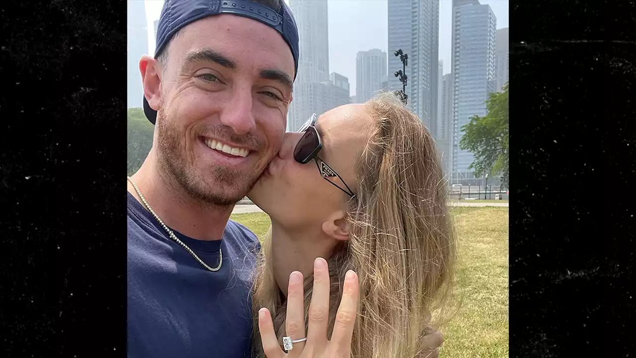 Cody Bellinger Proposes To S.I. Model GF W/ Massive Ring, She Said Yes!