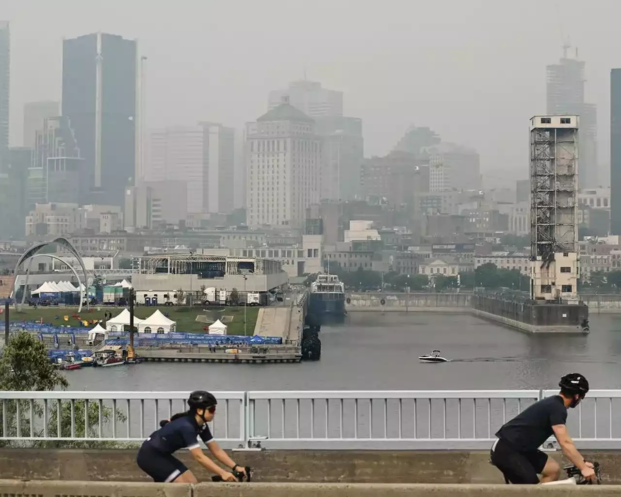 Quebec wildfires: Montreal fireworks festival cancels event over air quality concerns