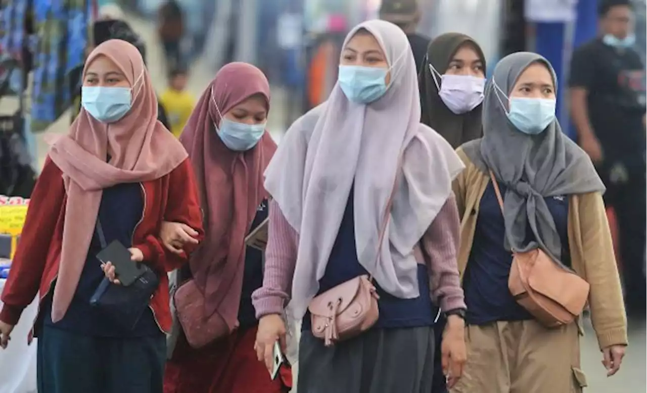 Pelitup muka tidak lagi wajib dalam pengangkutan awam, fasiliti kesihatan mulai 5 Julai