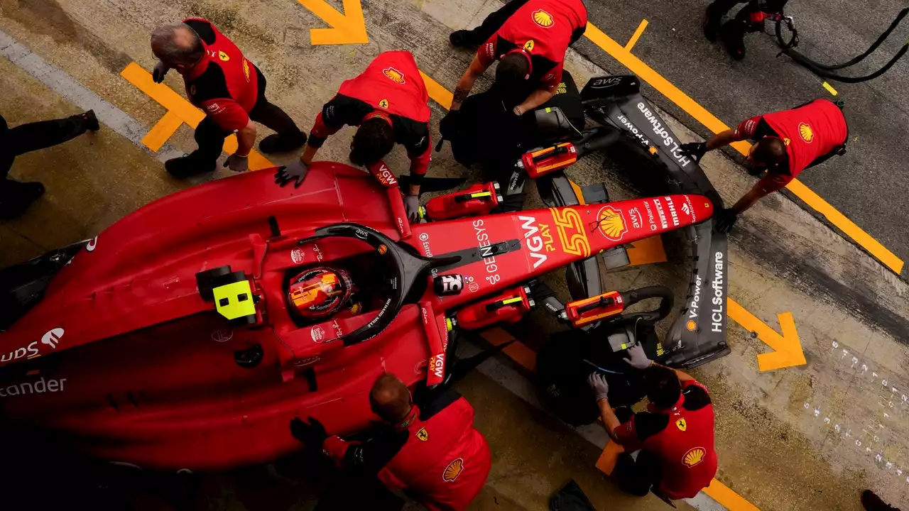 Verstappen impone su ley en la qualy del GP de España por delante de Sainz, 2º; Alonso 9º