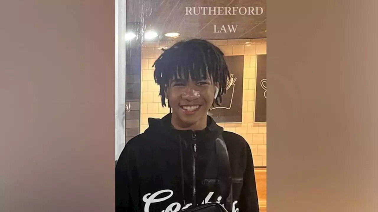 Viewing service held for 14-year-old killed by store owner, ahead of funeral