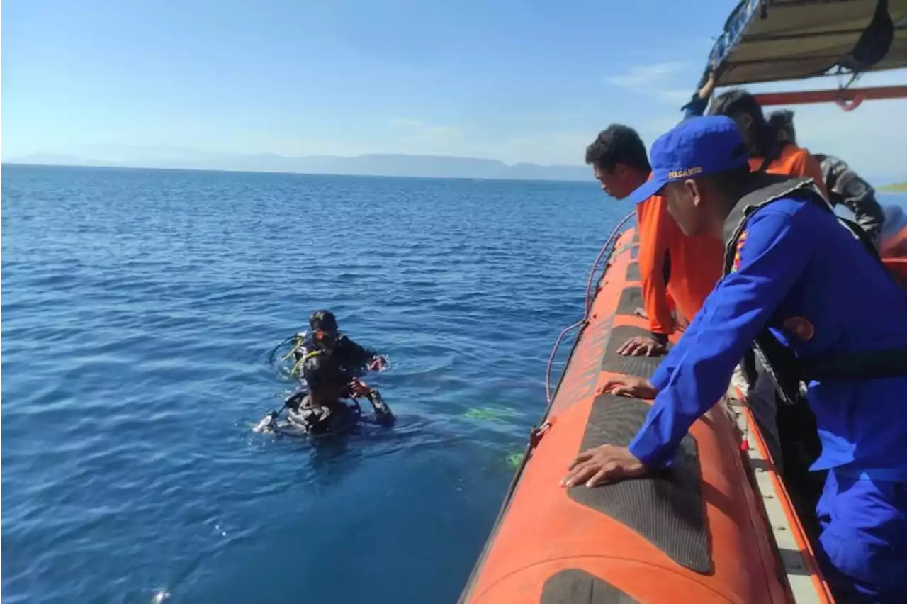 Hilang terserat ombak Pantai Menangis-NTB, SAR lakukan pencarian