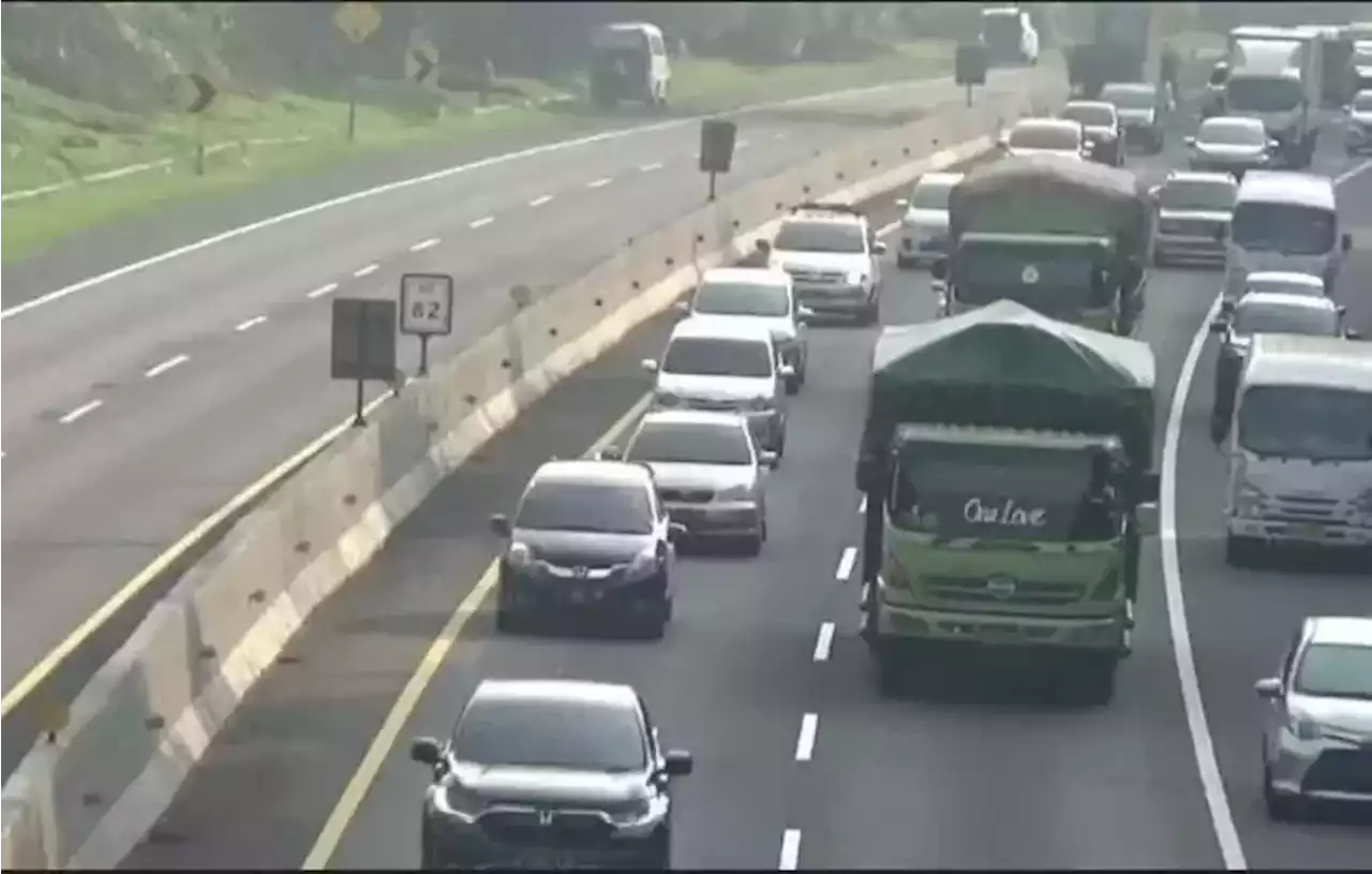 Akhir Pekan, Tol Cipularang Padat