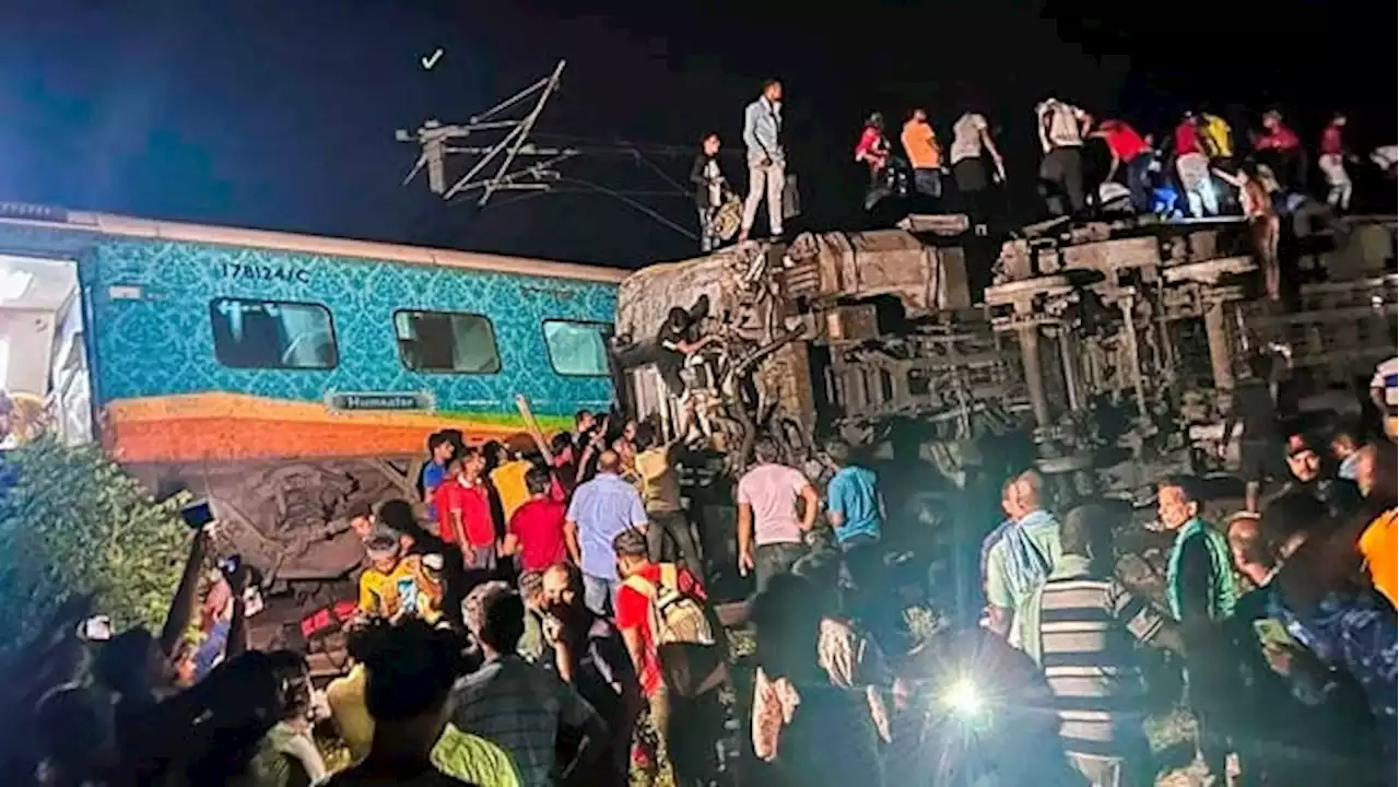 Hundreds killed after passenger trains derail in India, officials say | CBC News