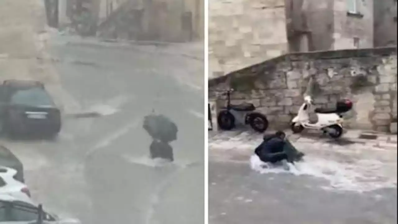 Maltempo a Matera, alcune persone trascinate dall’acqua nel centro storico