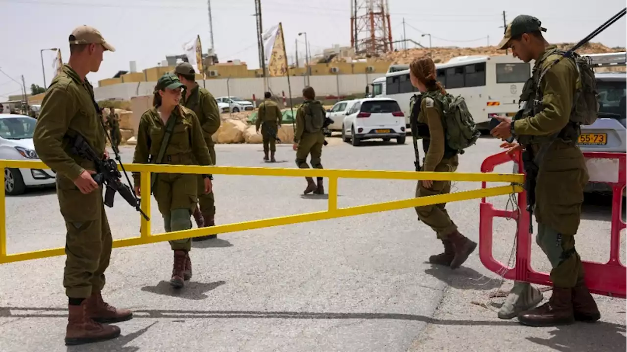 3 Israeli soldiers, Egyptian officer killed in gunbattle at the border