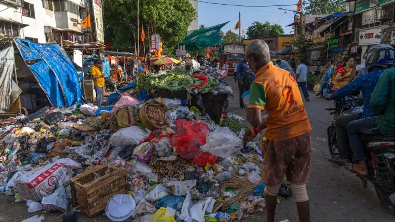 Delegates working to end global plastics pollution agree to craft a draft treaty