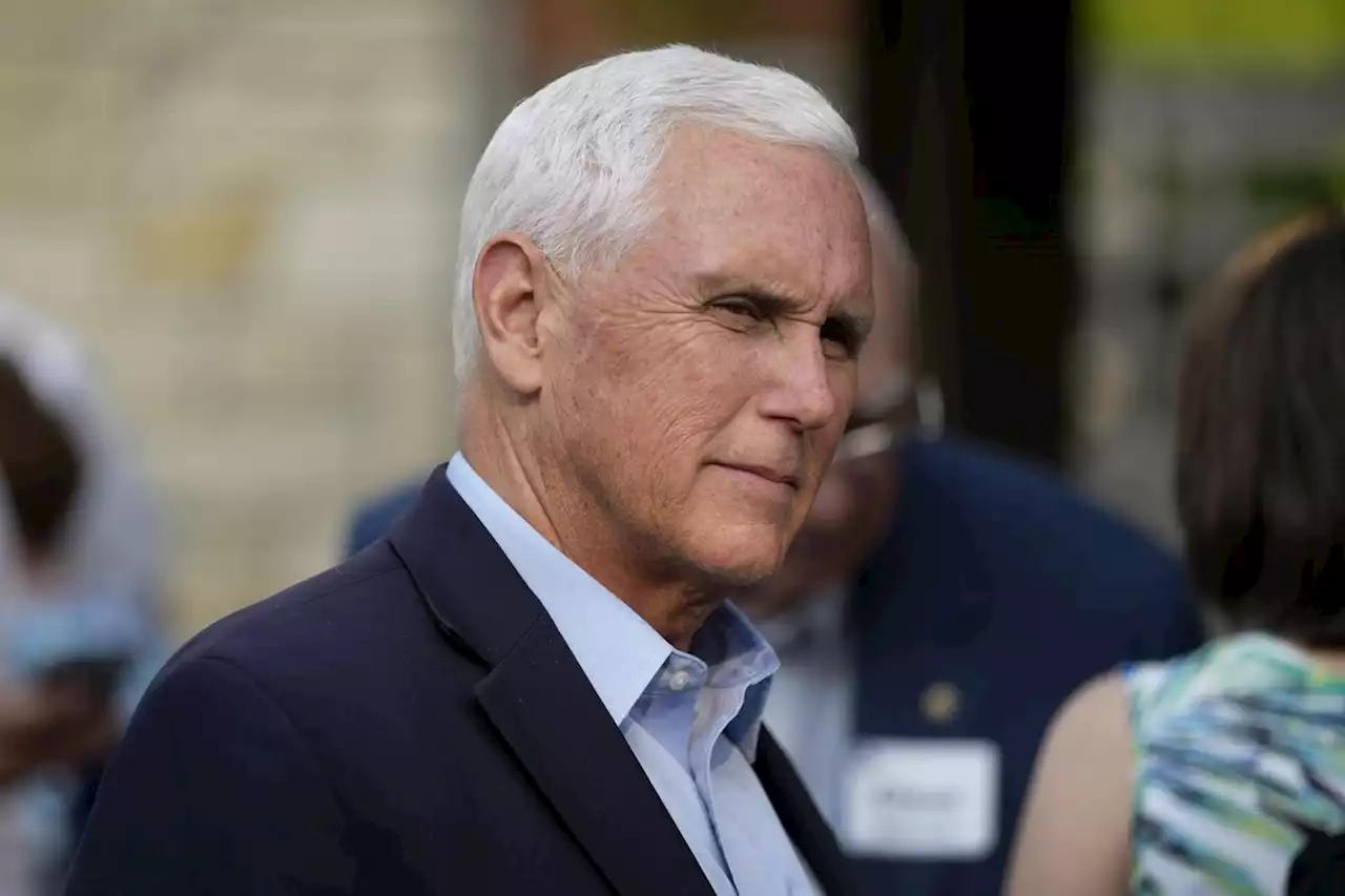 DeSantis signs Bible, Pence hops on motorcycle at ‘Roast and Ride’ election rally in Iowa