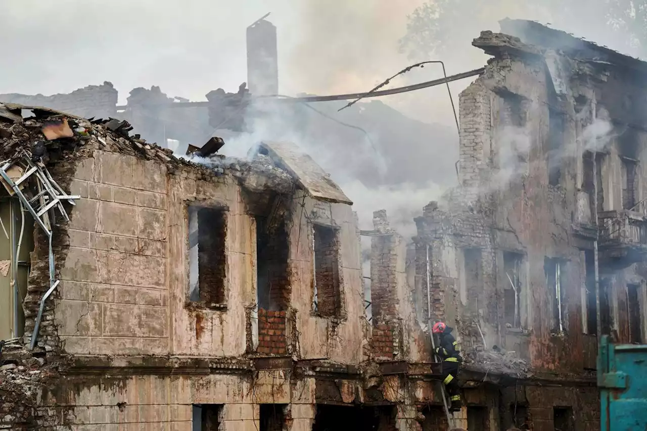 Thirteen injured, others trapped in blast near Ukrainian city of Dnipro