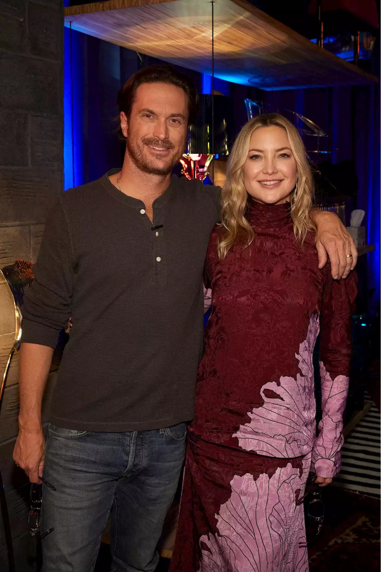 Oliver Hudson Had 3-Word Response To Kate Hudson's New Topless Photos