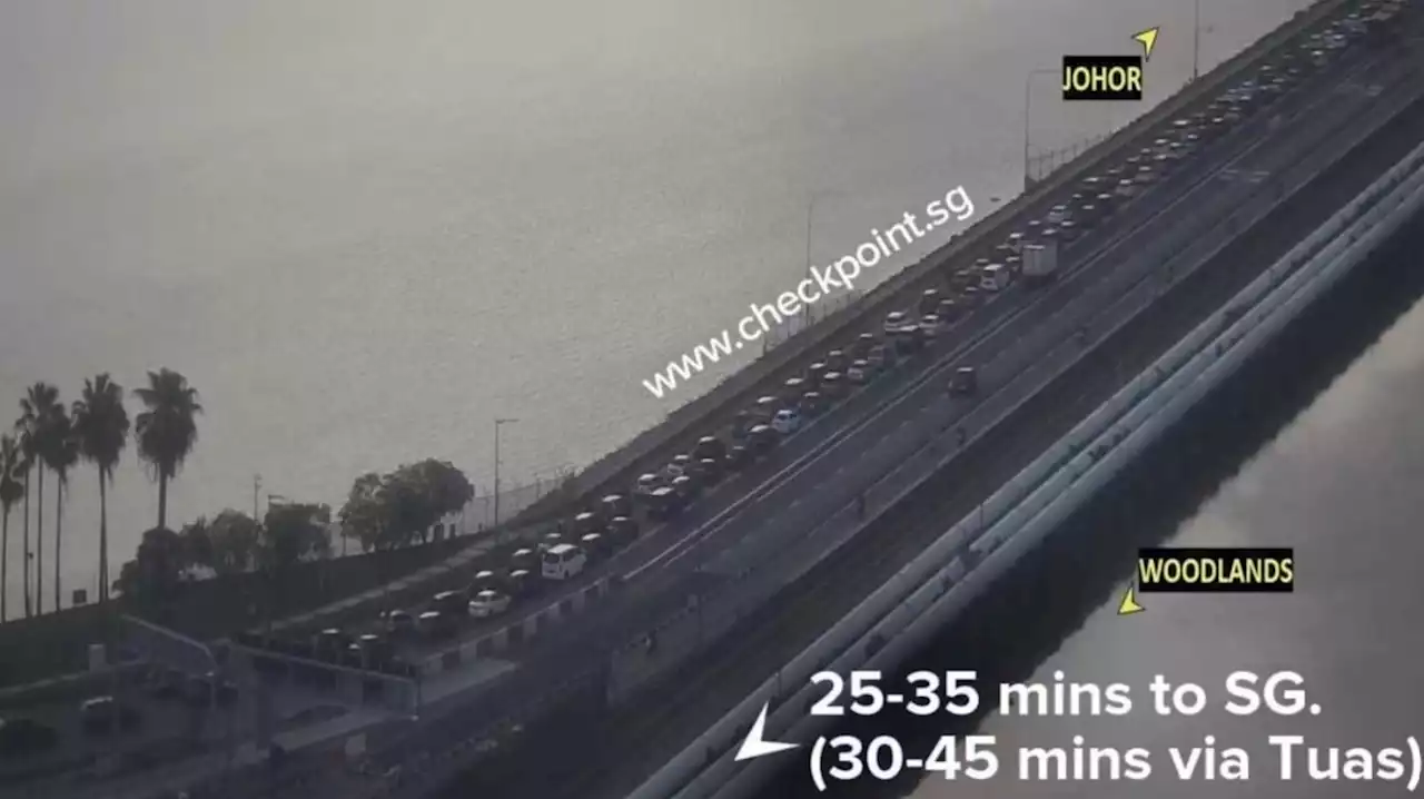 Five-hour jam along Causeway as record number of Singaporeans cross to Malaysia during Vesak Day - Singapore News