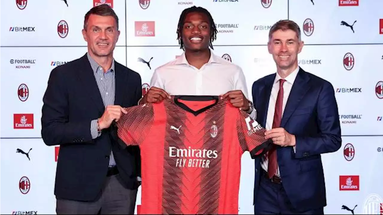 Rafael Leao Perpanjang Kontrak di AC Milan: Gaji Fantastis dan Siap Kenakan Nomor 10