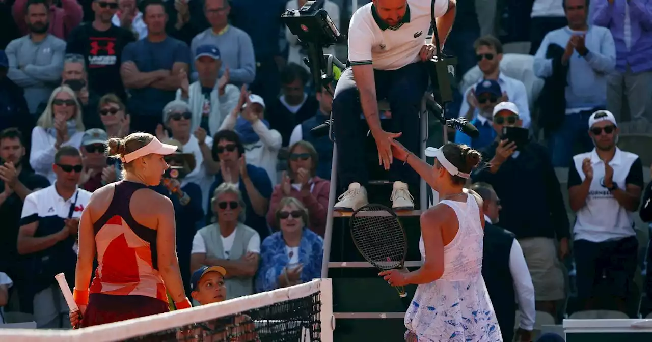 Roland-Garros : l'Ukrainienne Svitolina, victorieuse, ne serre pas la main de la Russe Blinkova