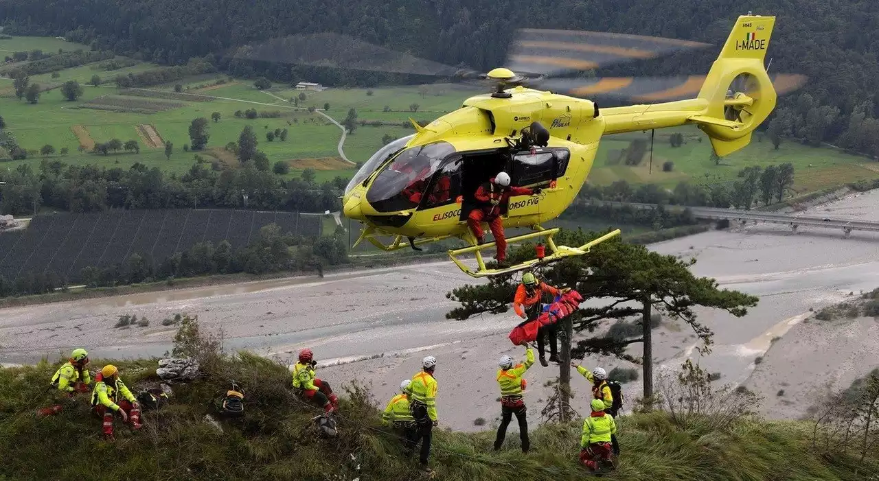 Base jumper muore dopo essersi lanciato in Trentino: precipitato lungo un pendio