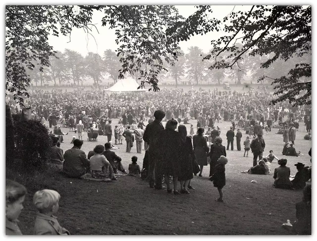 13 historic pictures of Preston’s Avenham Park, from Victory in Europe Day to the 1860s