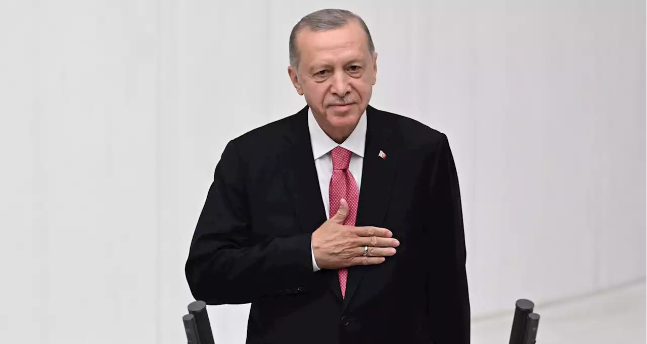 Turchia, Erdogan ha giurato per il terzo mandato presidenziale