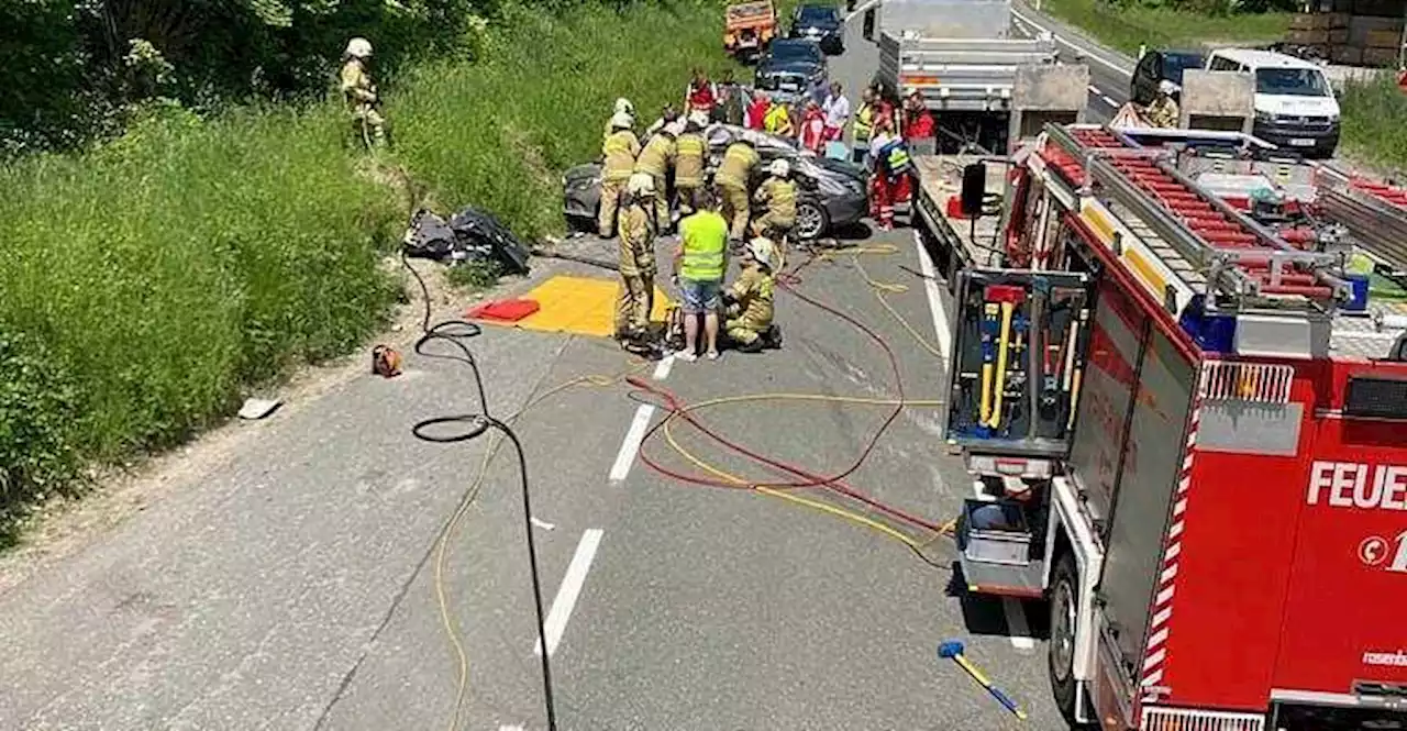 Pkw kollidierte mit Lkw - Ehepaar tot