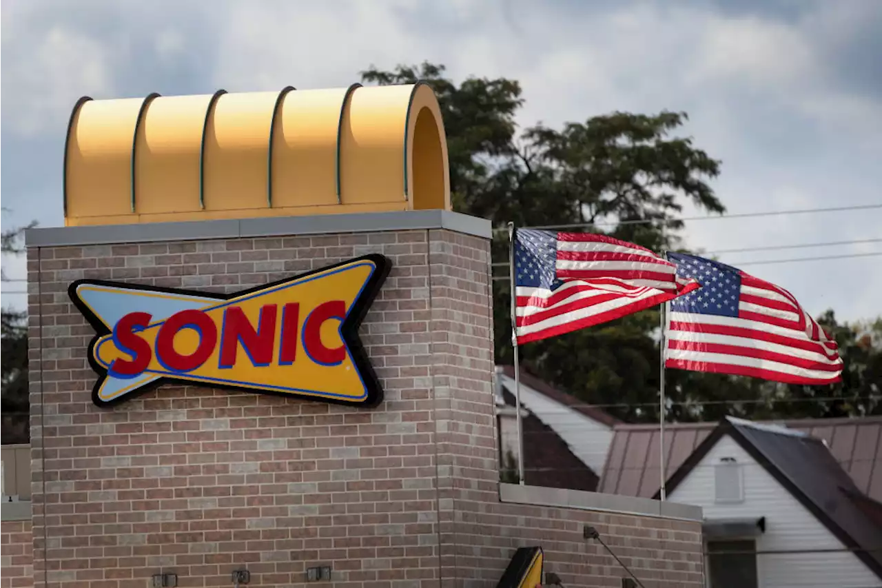 Sonic Employee Arrested After Losing Bag of Cocaine in Customer's Hot Dog, Police Say