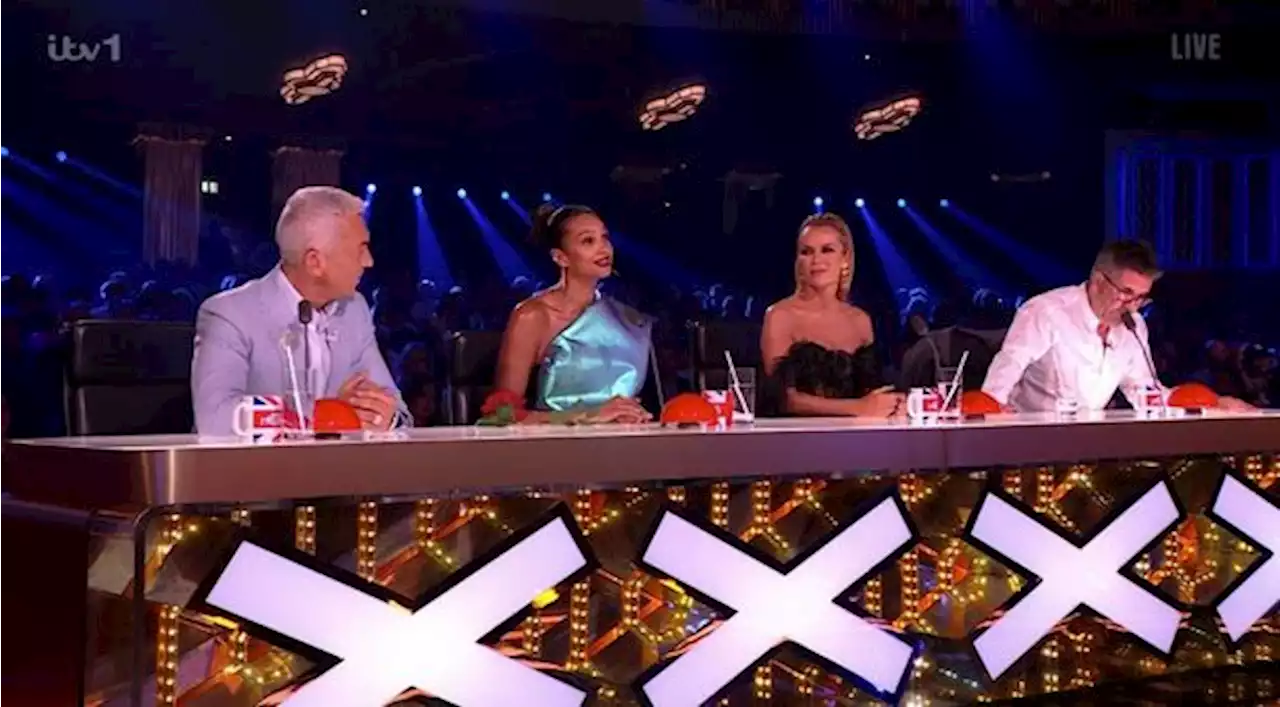 Simon Cowell confuses BGT fans with bizarre 'meowing' as Dec tells him off