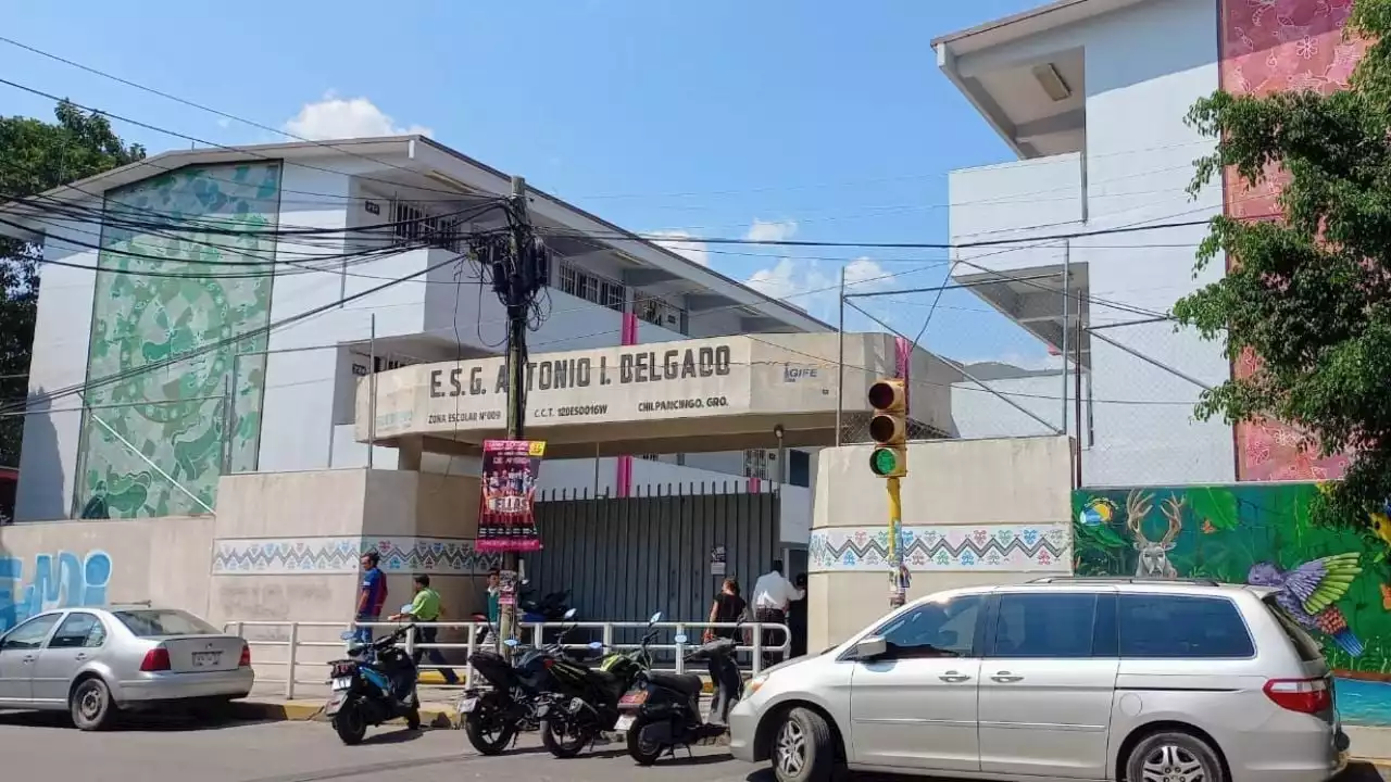 Por comer pasteles con mariguana, hospitalizan a dos alumnos de secundaria en Chilpancingo