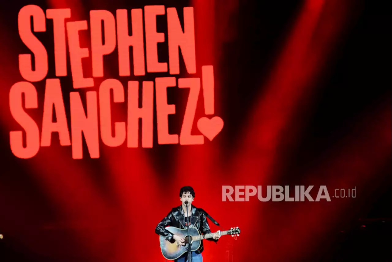 Aksi Stephen Sanchez di BNI Java Jazz Festival 2023 |Republika Online