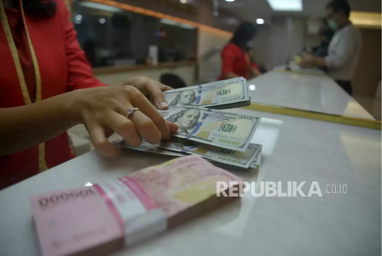 Dedolarisasi Bisa Kurangi Tekanan Rupiah Asalkan Ini Juga Berjalan |Republika Online