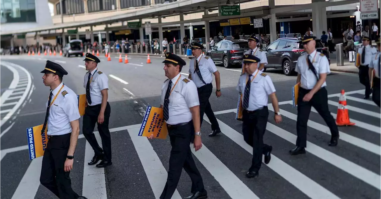 United Airlines pilots union votes to authorize a strike vote