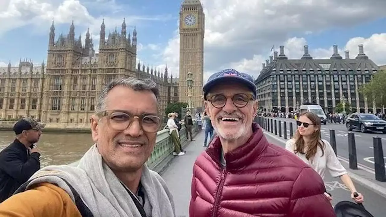 Ator Marcos Caruso curte passeio em Londres e Paris acompanhado do namorado