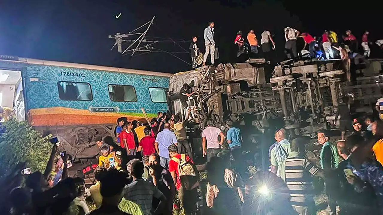 Inde: plus d'une centaine de morts et des centaines de blessés dans une catastrophe ferroviaire