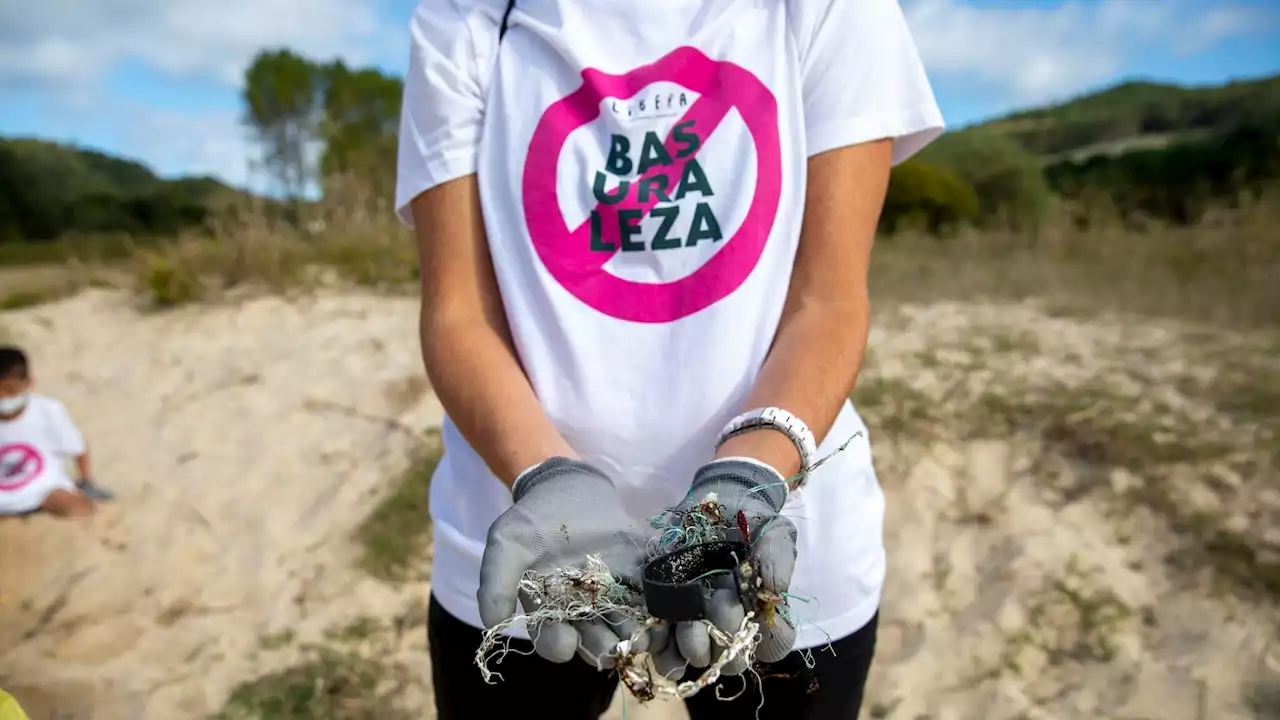 Miles de voluntarios se unen contra la 'basuraleza' - RTVE.es