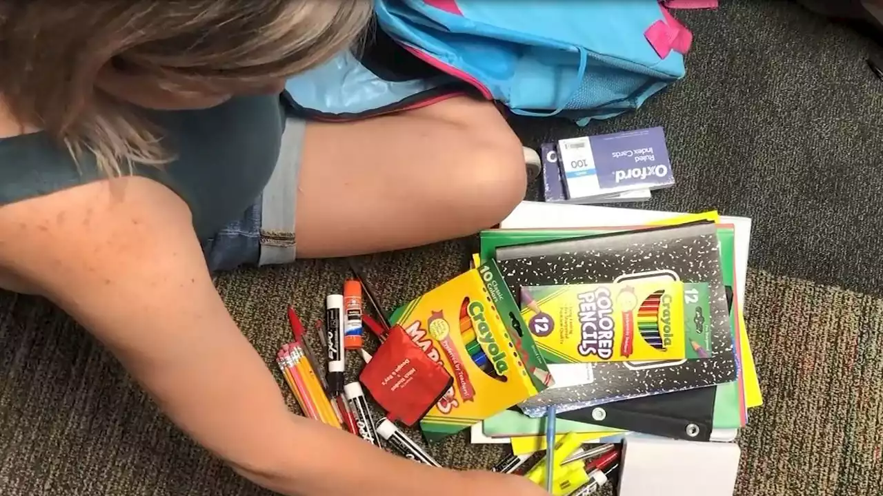 Dallas ISD to require students to wear clear backpacks next year