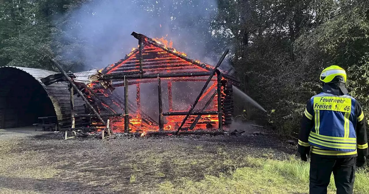 Waldbrand verhindert: Schutzhütte in Haupersweiler brennt nieder – Polizei geht von Brandstiftung aus (mit Fotostrecke)