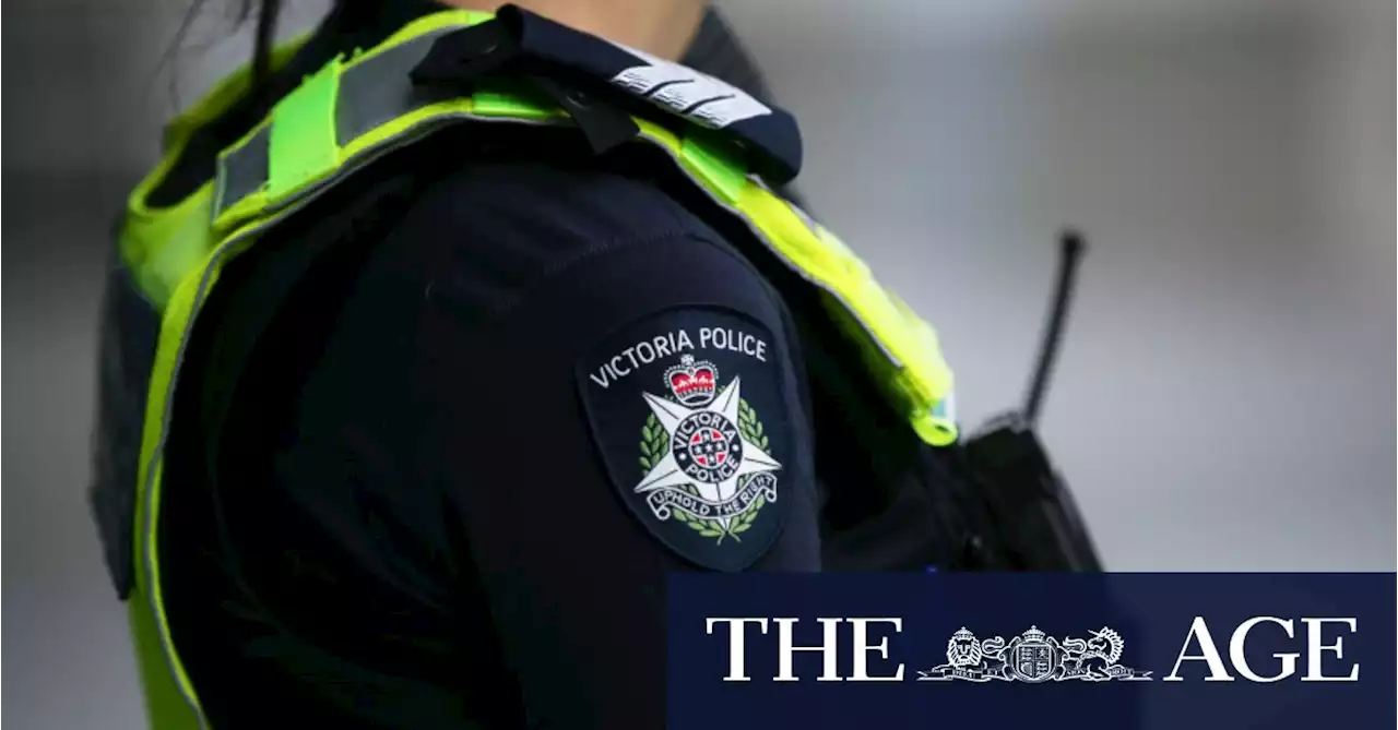 Man found dead with stab wounds in South Yarra