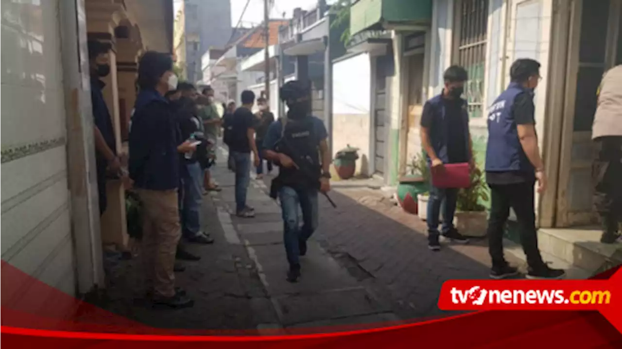 Tim Burung Hantu Densus 88 Kembali Amankan Seorang Warga Surabaya Terduga Terlibat Jaringan Teroris