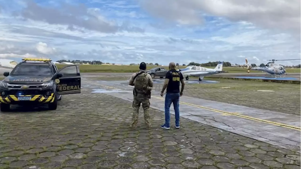 Homem preso com drogas em avião de Igreja achava que carga era vacina