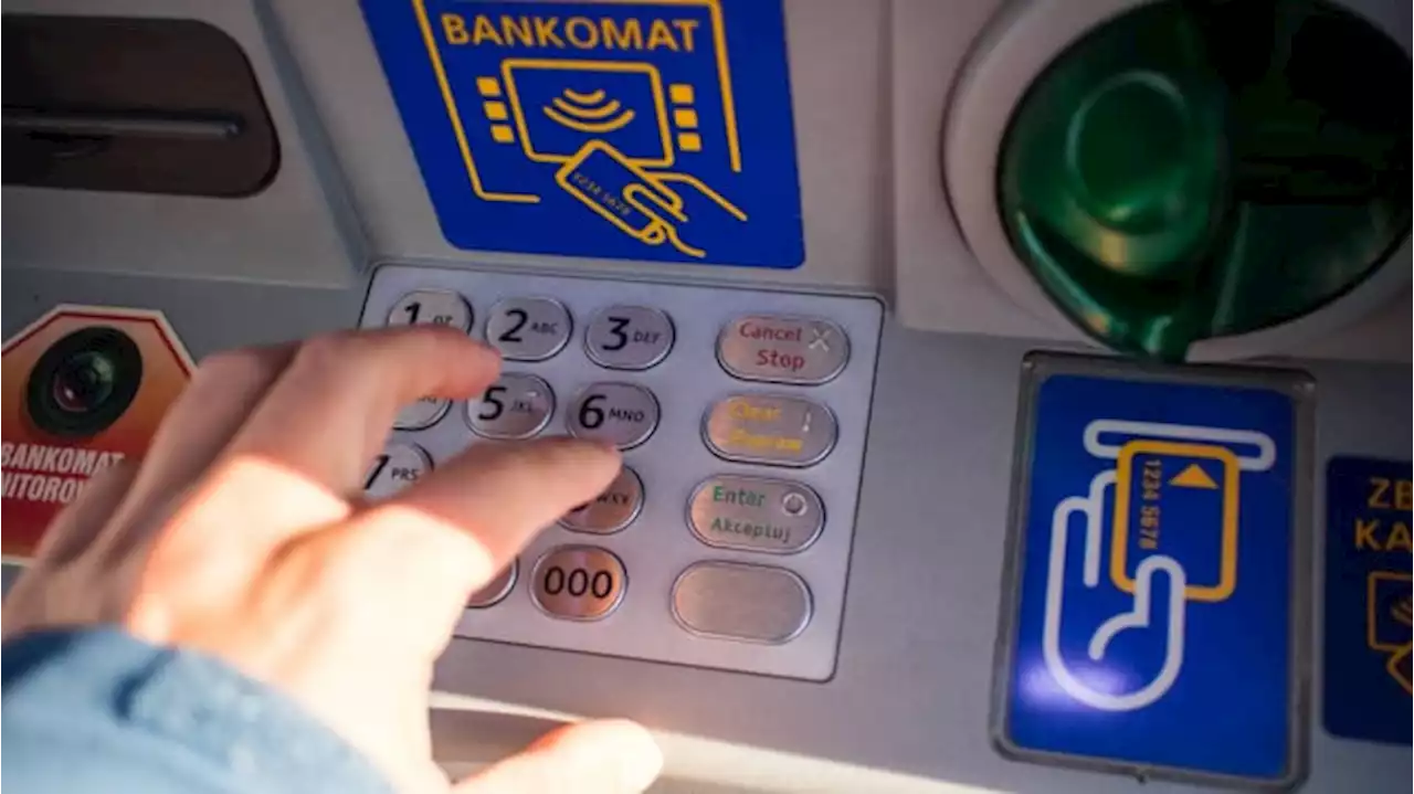 Viral Pria Kembalikan Uang Jutaan Rupiah yang Ditemukan di ATM