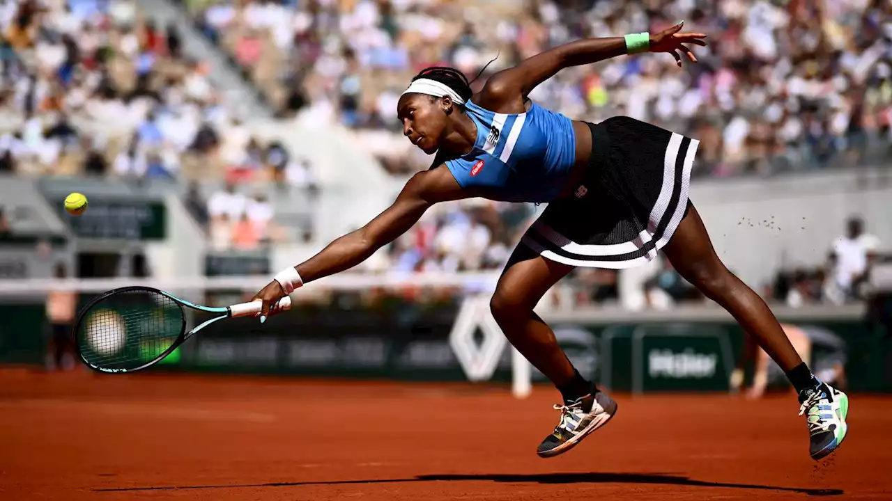 French Open Day 7: Coco Gauff rallies to win, while Elena Rybakina withdraws with illness and Świątek, Ruud move on