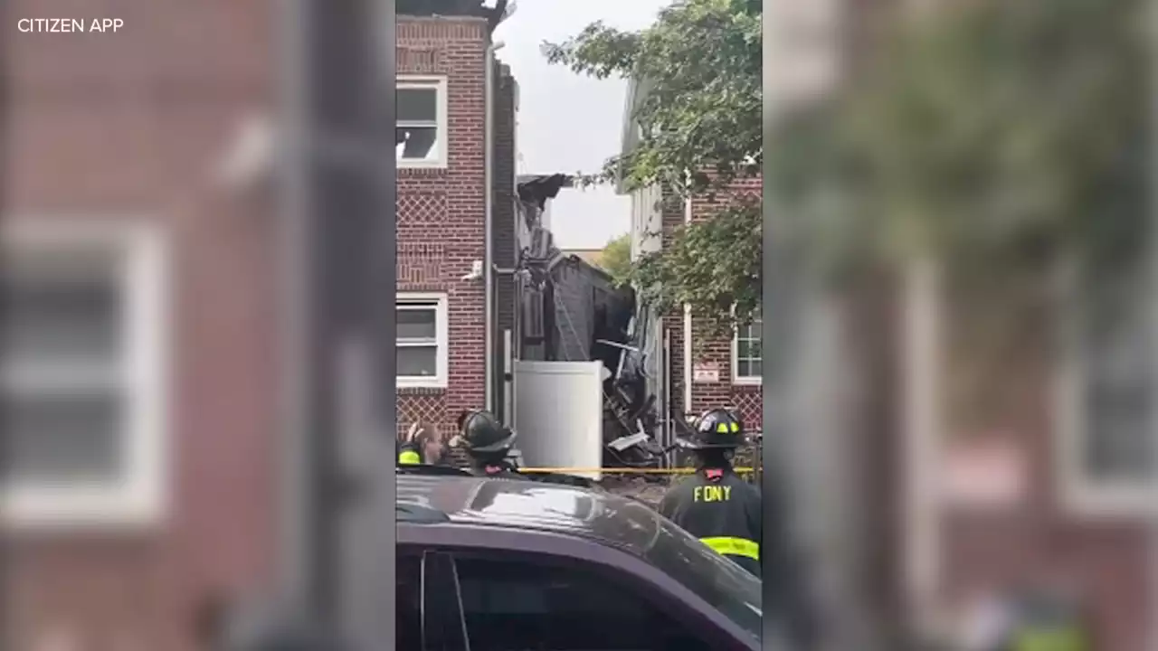 Roof of two-story home in Brooklyn collapses